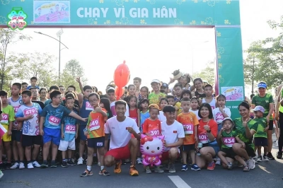 Chạy vì Gia Hân